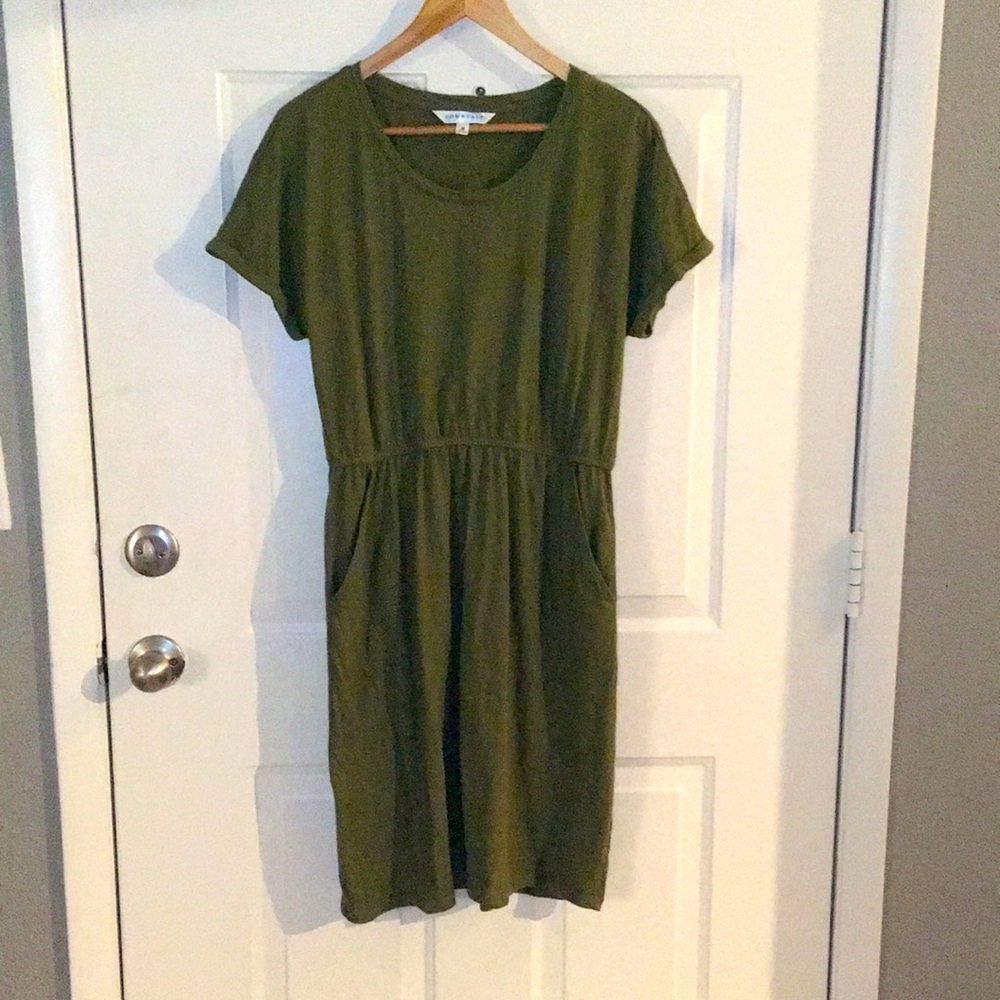 Downeast Elastic Waist Olive Green Pocket Dress Casual T-Shirt Dress Medium